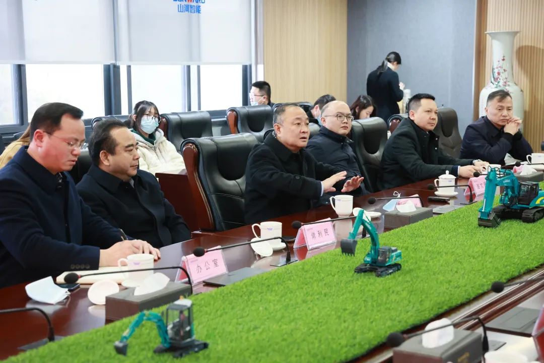 张庆红调研人生就是搏智能