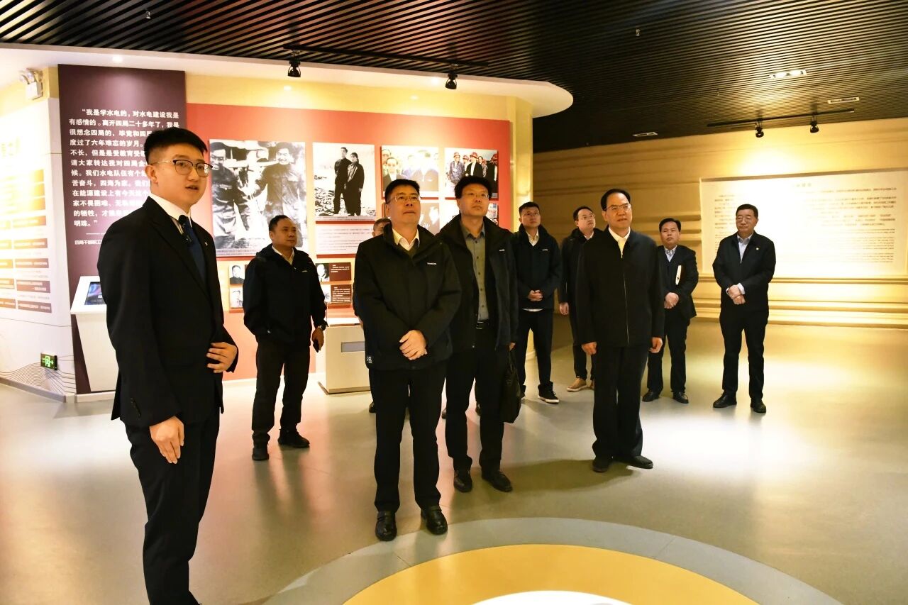 人生就是搏智能与中国水电四局座谈 深入合作促发展